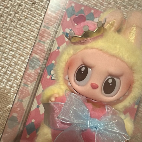 Labubu - Picture 2 of 2